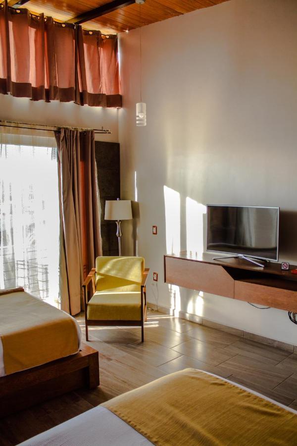 Hotel Rancho Tabachines Zitacuaro ภายนอก รูปภาพ