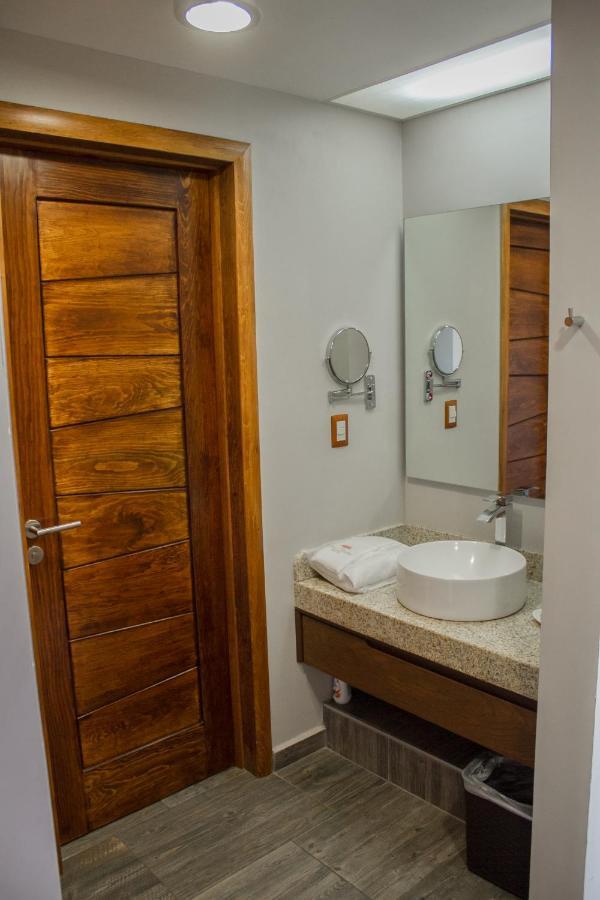 Hotel Rancho Tabachines Zitacuaro ภายนอก รูปภาพ